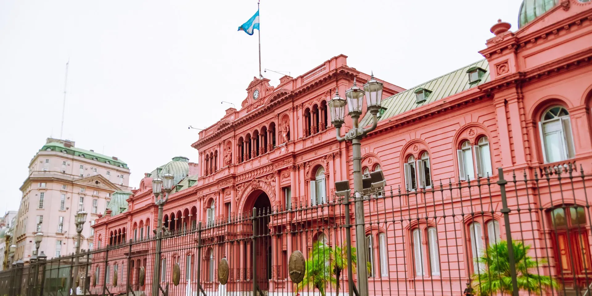 imgi_13_Viaje_a_Buenos_Aires_Calafate_y_Puerto_Iguazu_en_11_dias_4_PUq4vr1-thumbnail_webp-1920x960